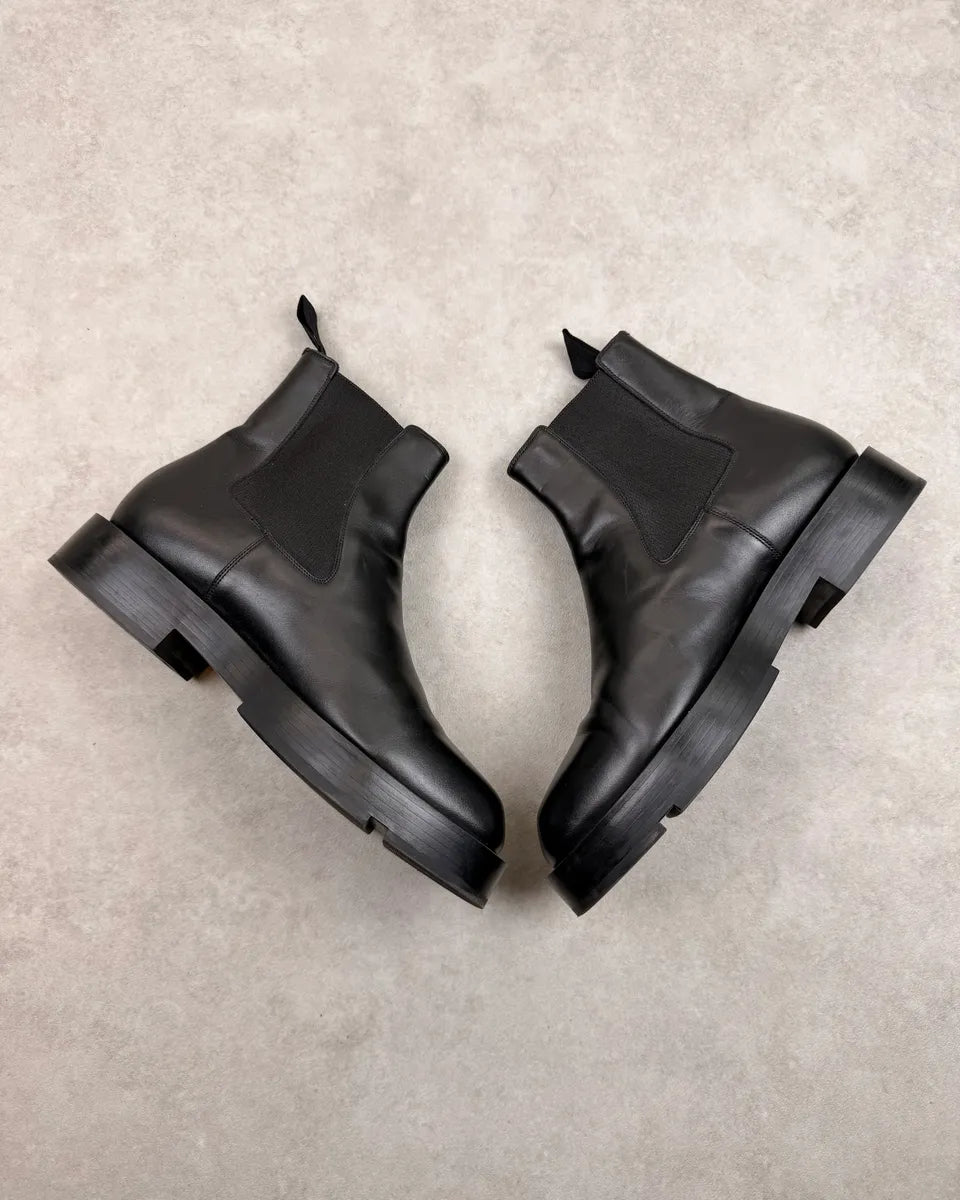 AW2023 Givenchy Black Leather Platform Boots OAdoGzy 3