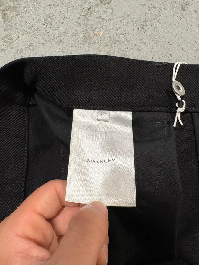 AW2023 Givenchy Black Multi Zips Cargo Pants FByibjo 11
