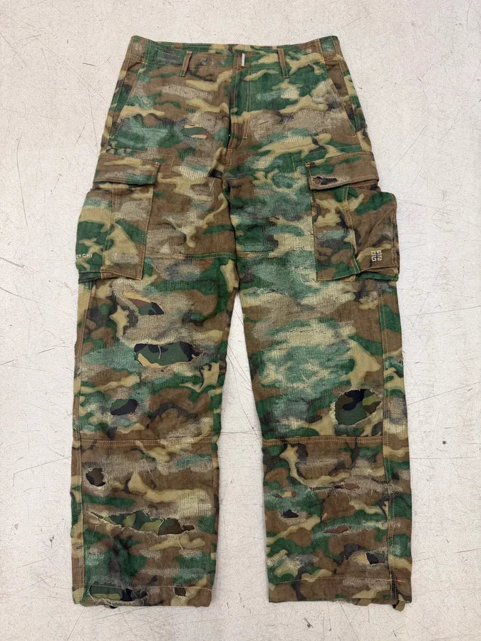 AW2023 Givenchy Sample Boro Camo Pants by Matthew Williams DIAunHk 3