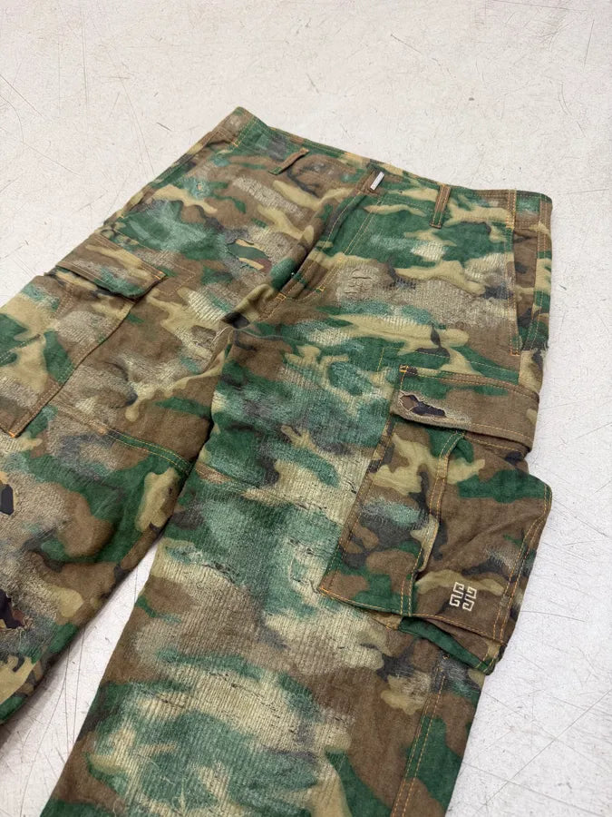 AW2023 Givenchy Sample Boro Camo Pants by Matthew Williams DIAunHk 5