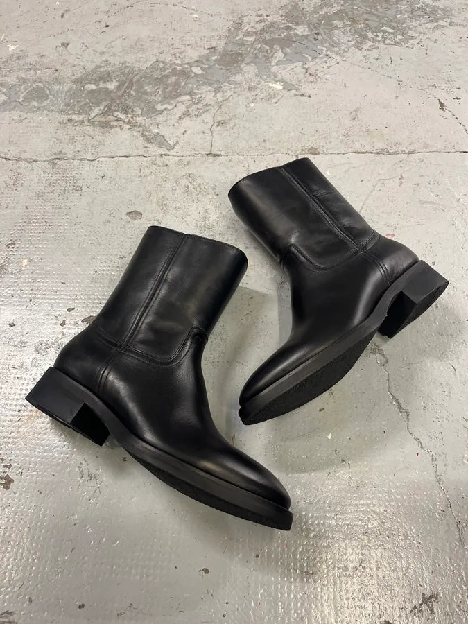 AW2023 Maison Margiela Pure Black Leather Boots SAFePKn 1