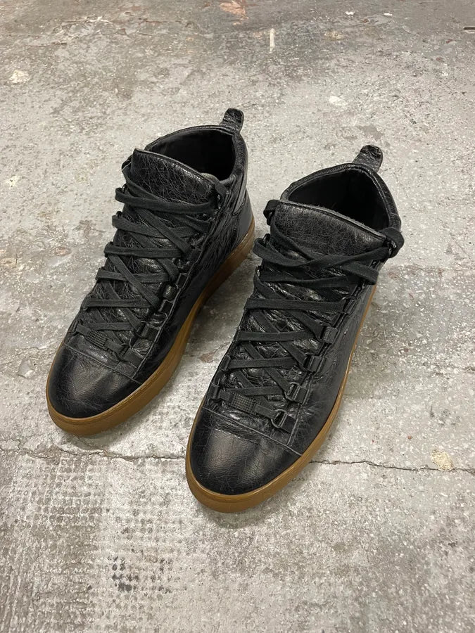 Balenciaga Arena Blistered Black Leather Gum Sole Shoes guEmpnD 2