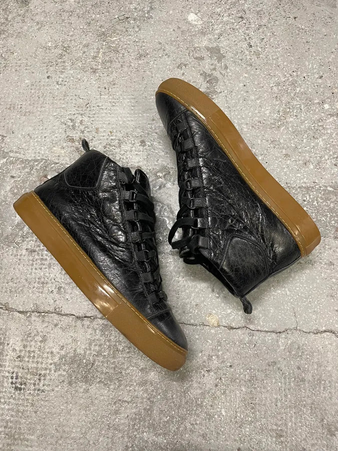 Balenciaga Arena Blistered Black Leather Gum Sole Shoes guEmpnD 5