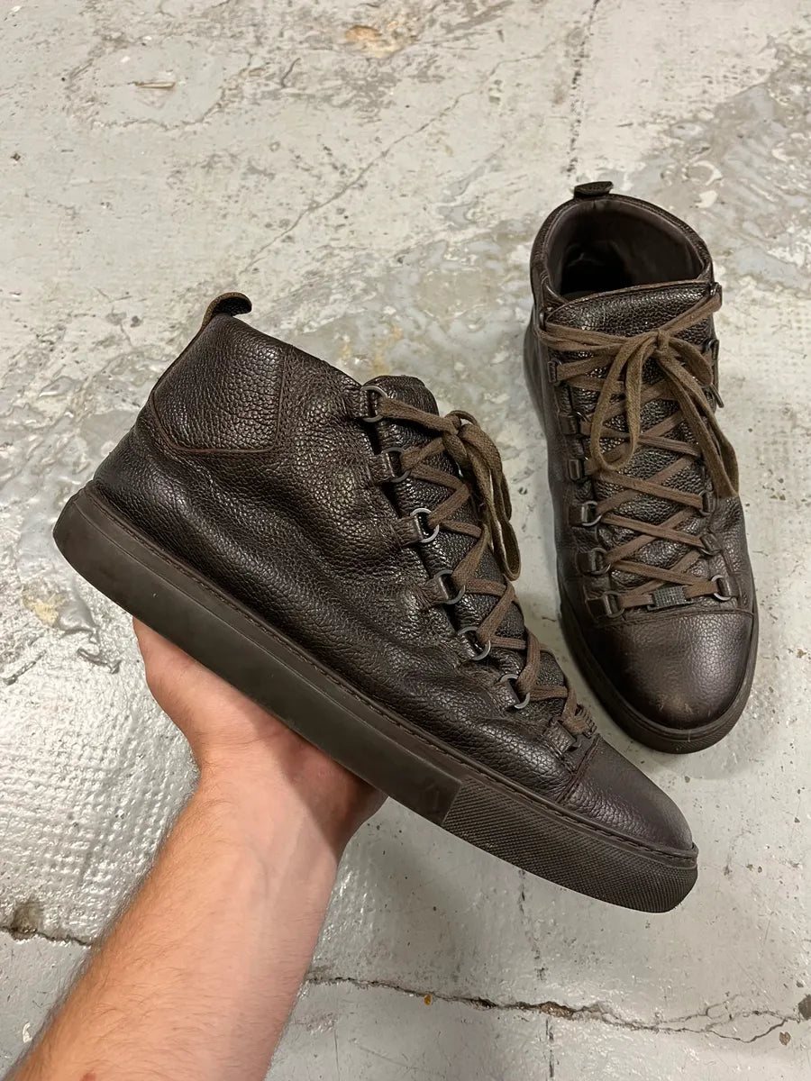 Balenciaga Arena Brown Grained Leather High Sneakers XkmoIBO 0