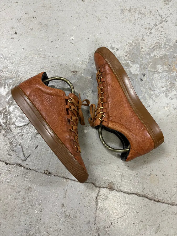 Balenciaga Arena Brown Low Leather Sneakers iTHLpzS 5