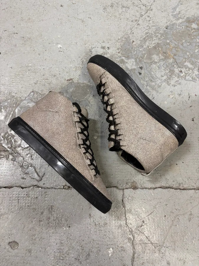 Balenciaga Arena Grained Silver Leather High Sneakers zuFrJjz 5