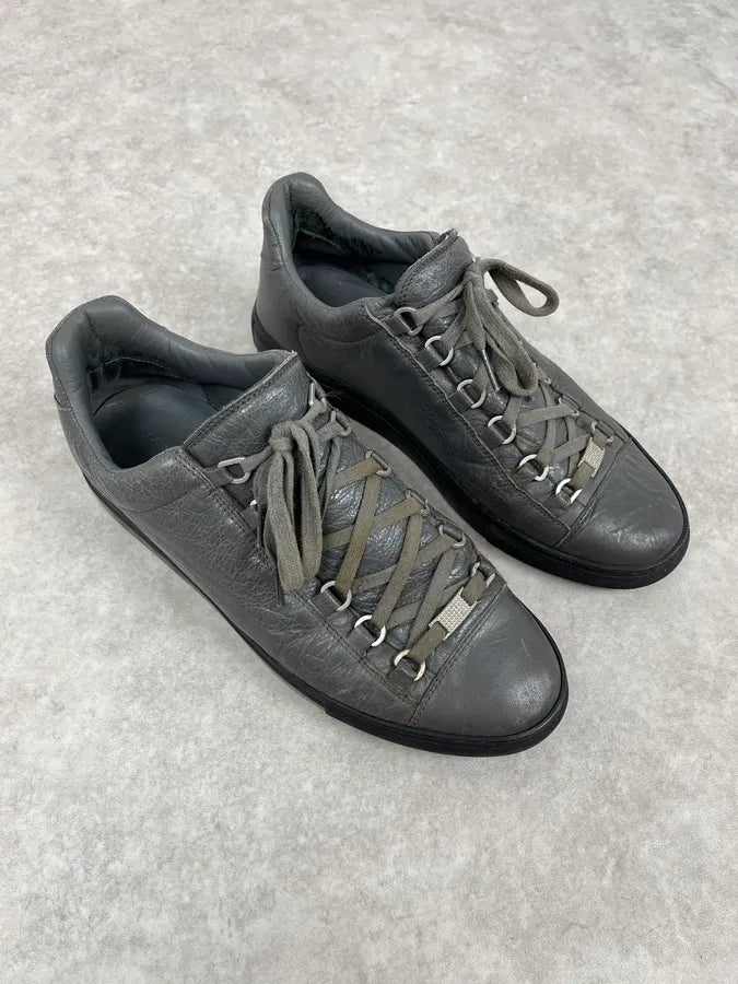 Balenciaga Arena Grey Low Leather Sneakers aPpstiB 3