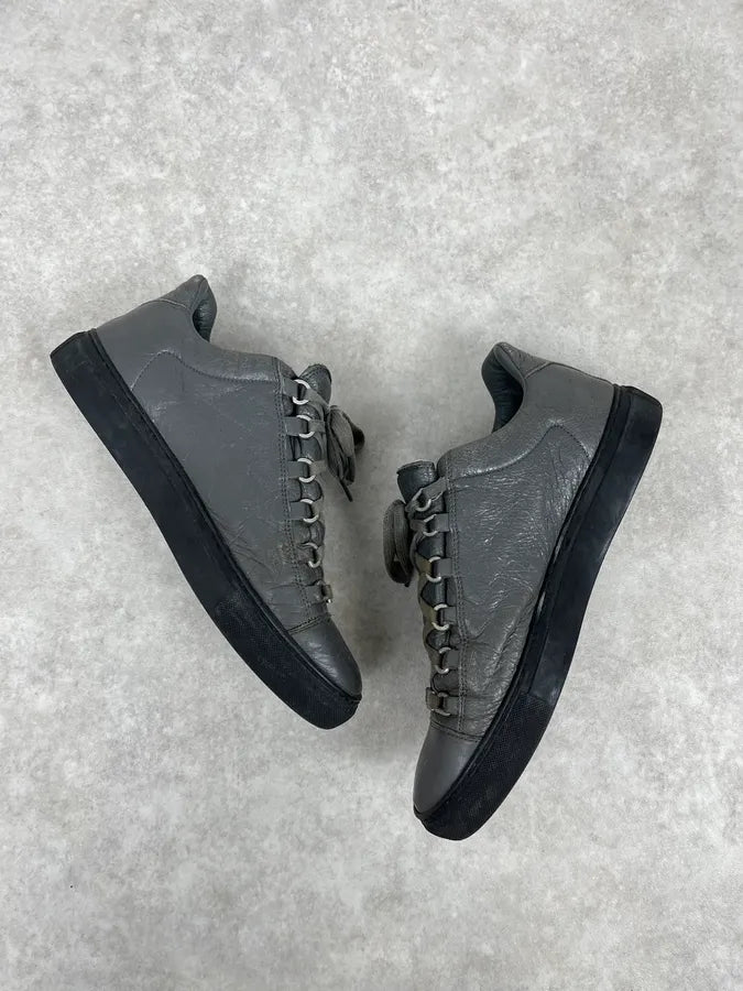 Balenciaga Arena Grey Low Leather Sneakers aPpstiB 4