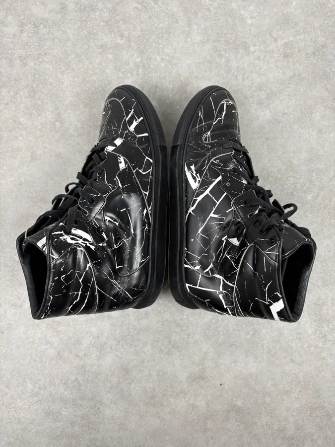 Balenciaga Black Abstract White Painted High Sneakers HvgAAdC 4