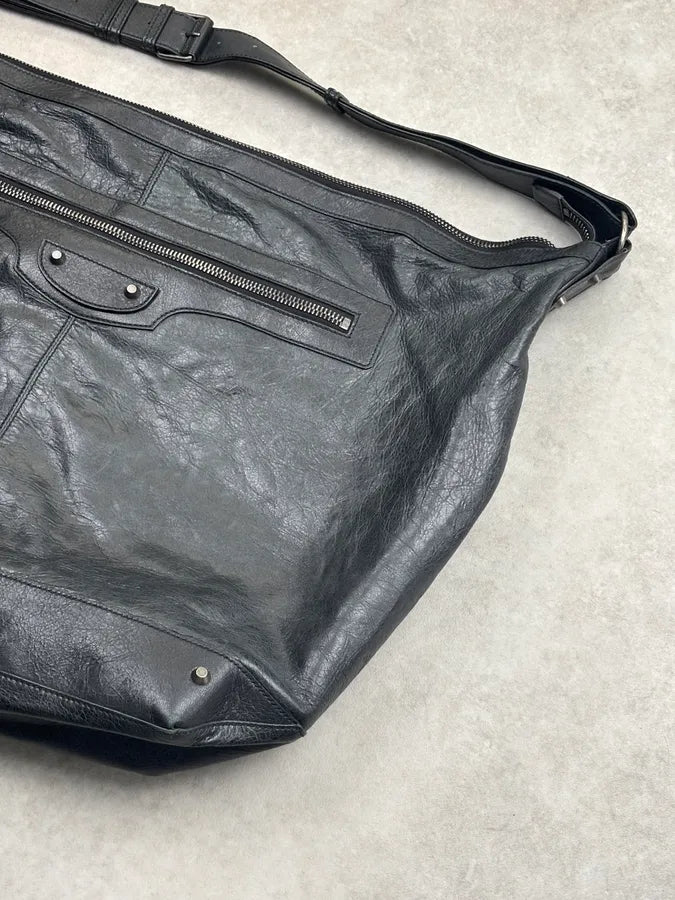 2010s Balenciaga Black Leather City Crossbody Bag CBRkFJW 5