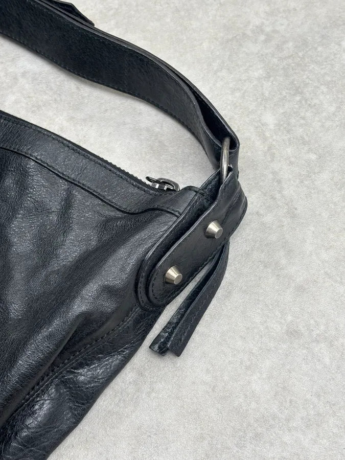 2010s Balenciaga Black Leather City Crossbody Bag CBRkFJW 11