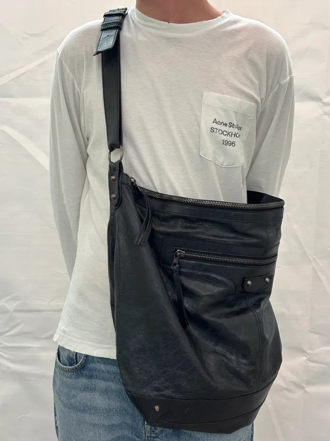 2010s Balenciaga Black Leather City Crossbody Bag CBRkFJW 2