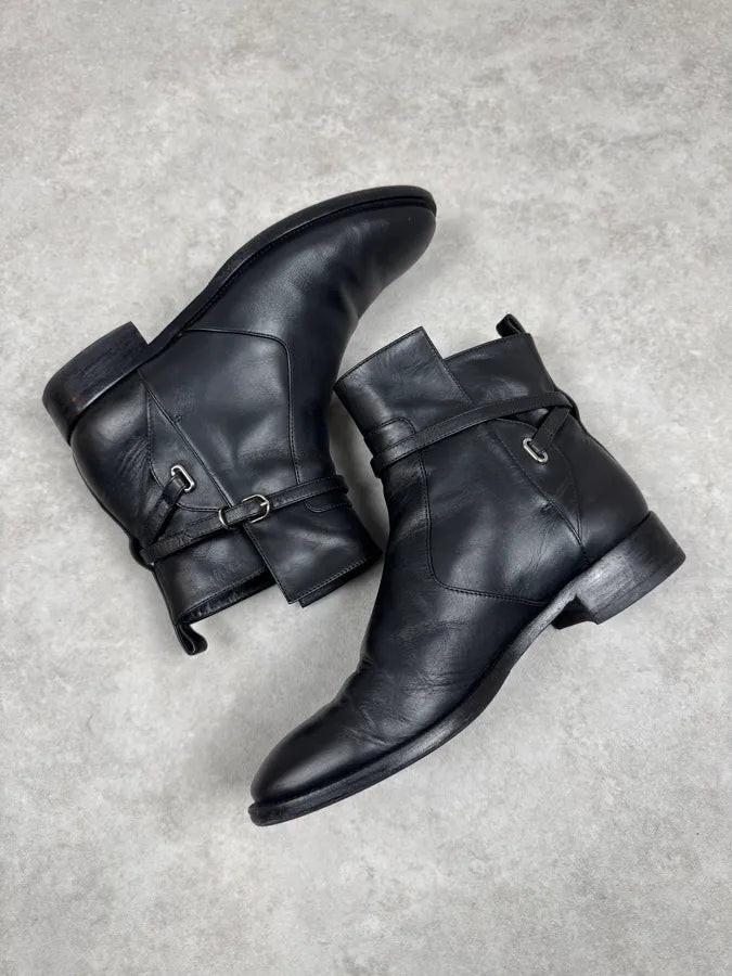 Balenciaga Black Minimalist Leather Boots OZLEZlA 3