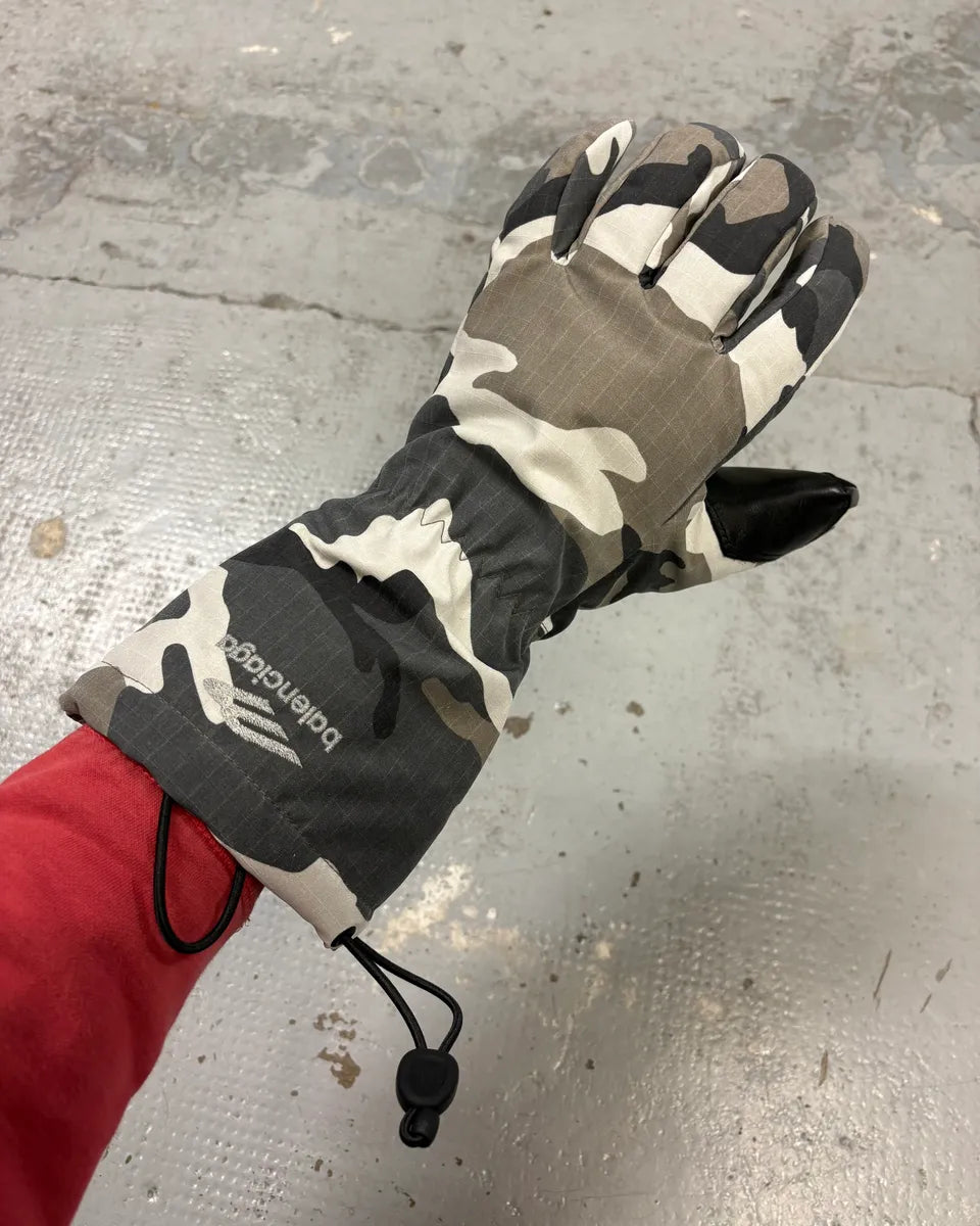 SS2025 Balenciaga Camo Pattern Ski Winter Gloves  sSliZkG 0