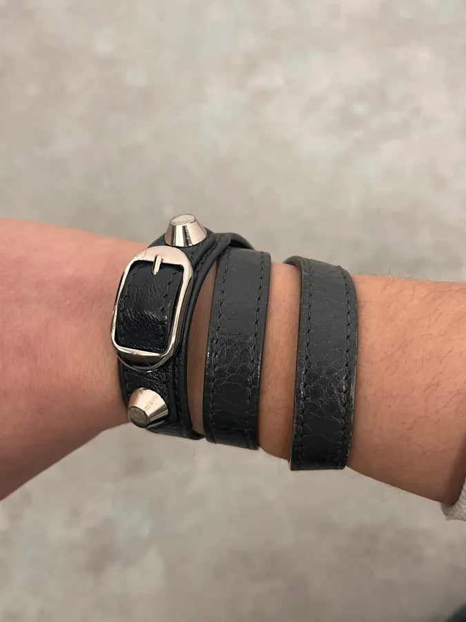 Balenciaga City Black Studded Leather Bracelet HitYHlj 2
