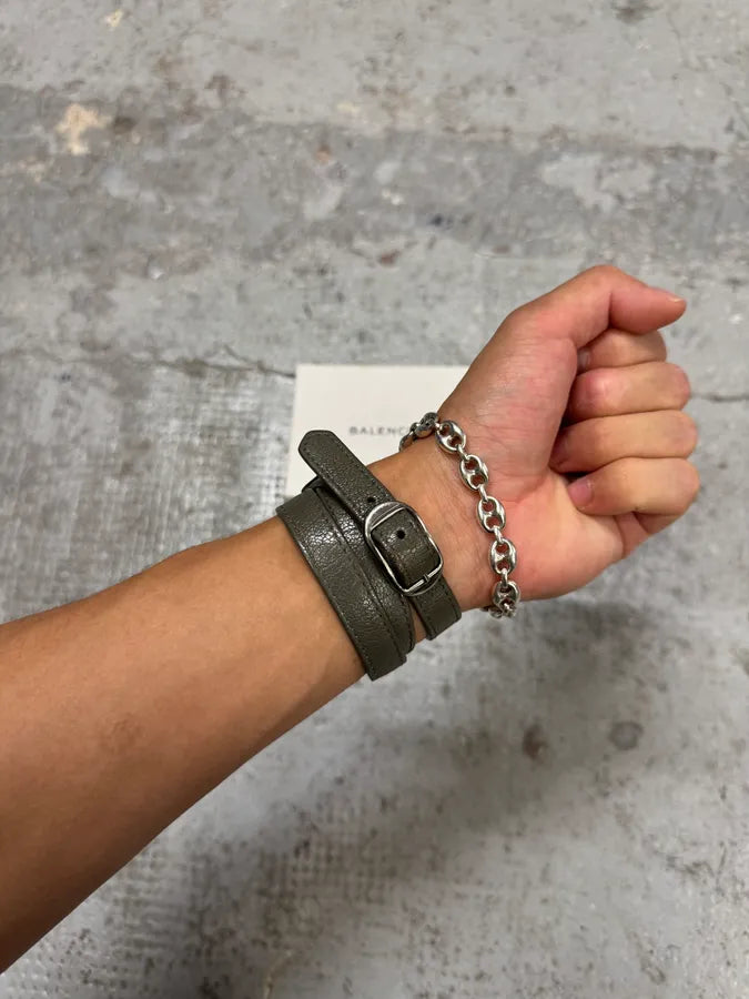 BALENCIAGA グレー レザーブレスレット Balenciaga City Grey Olive Leather Studded Bracelet – Dolce Vita Hub