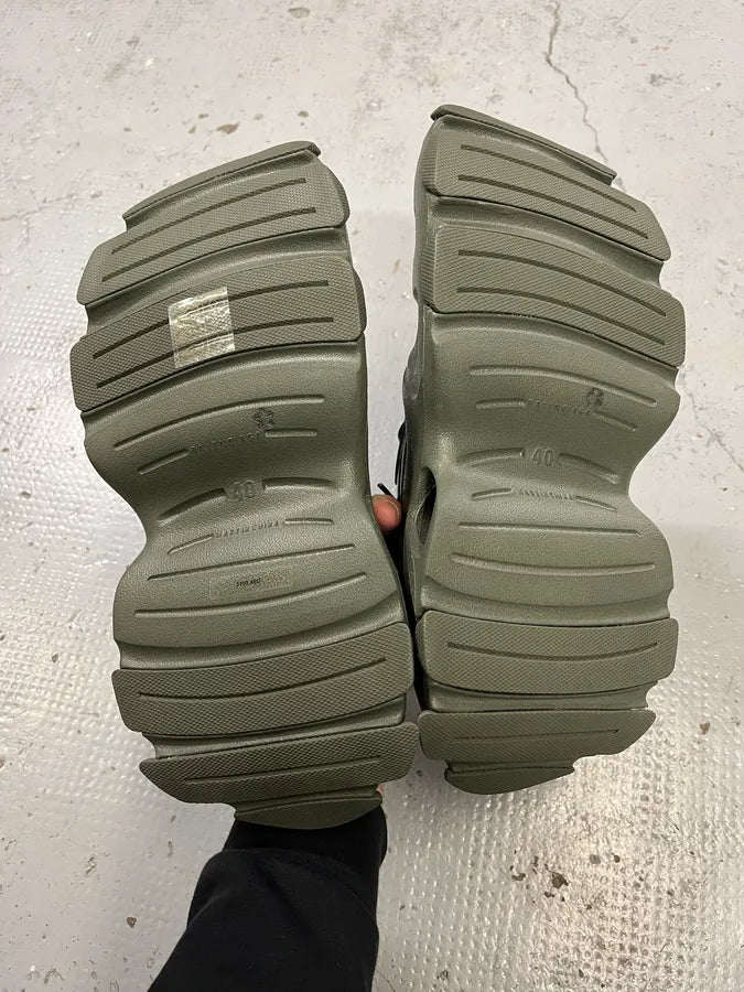 Balenciaga Foam Green Cut-Out Low Sneakers oJVIOWm 5