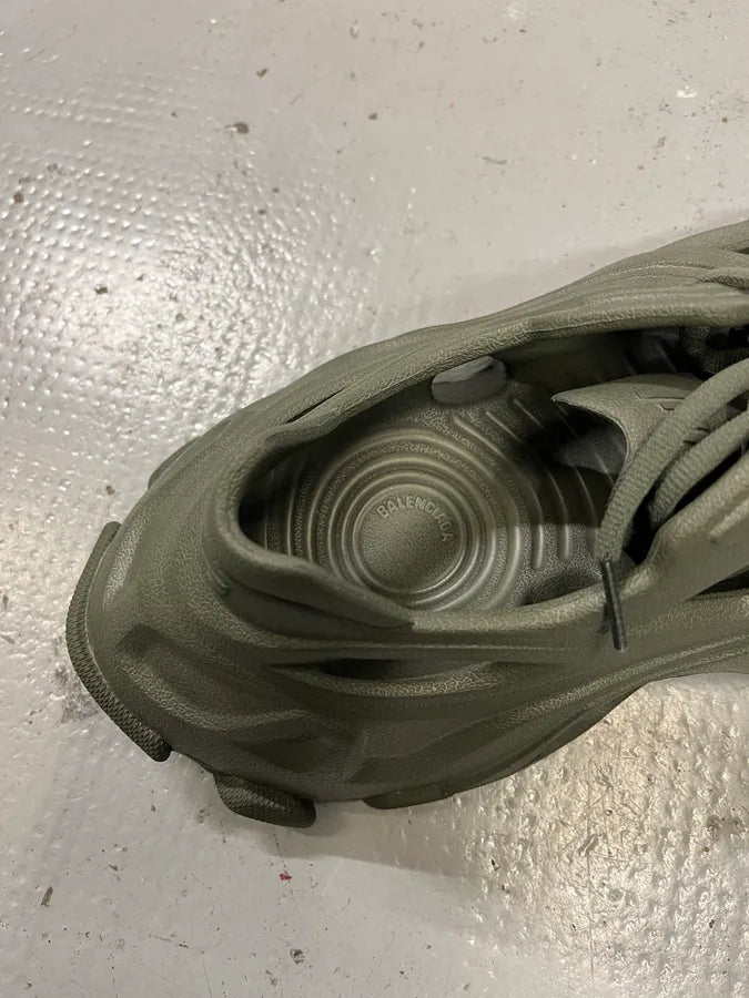 Balenciaga Foam Green Cut-Out Low Sneakers oJVIOWm 7