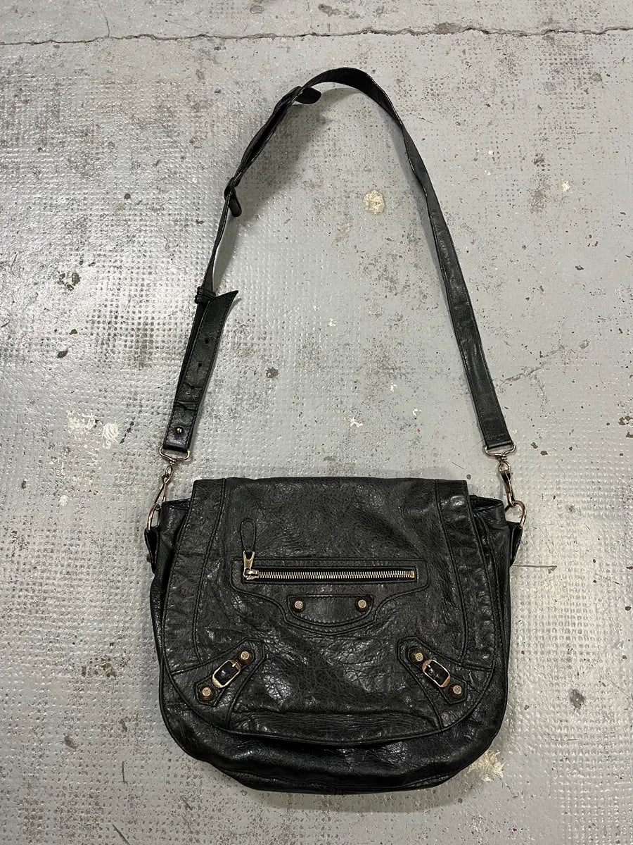 Balenciaga Gold Studded City Black Leather Shoulder Bag ZdrLmgm 0