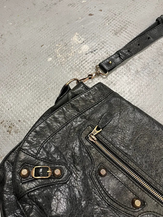 Balenciaga Gold Studded City Black Leather Shoulder Bag ZdrLmgm 4