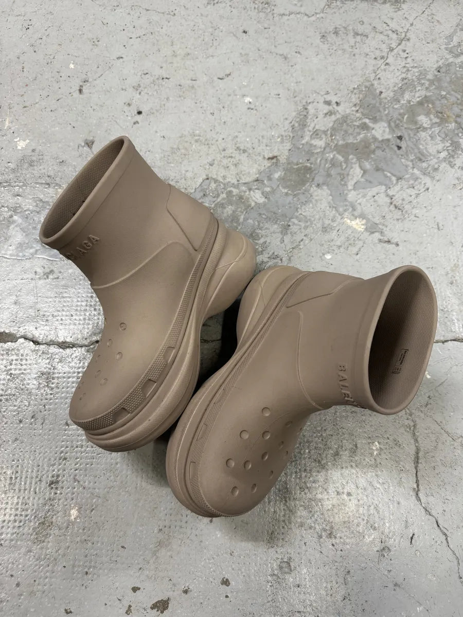 Balenciaga Mid Beige Crocs Platform Shoes SXBSRhs 4