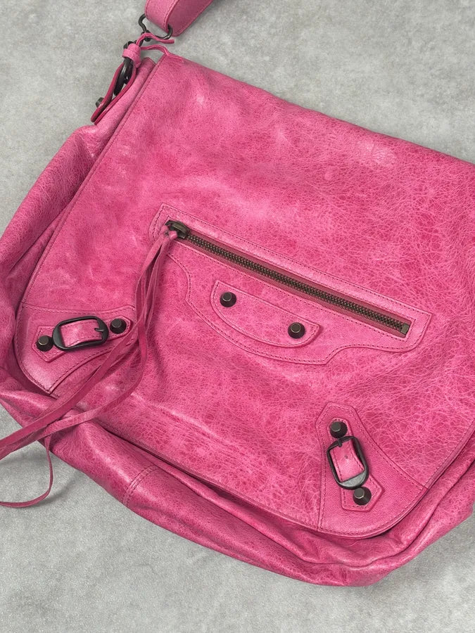 Balenciaga Moto City Messenger Studded Pink Bag pzvXRtx 10