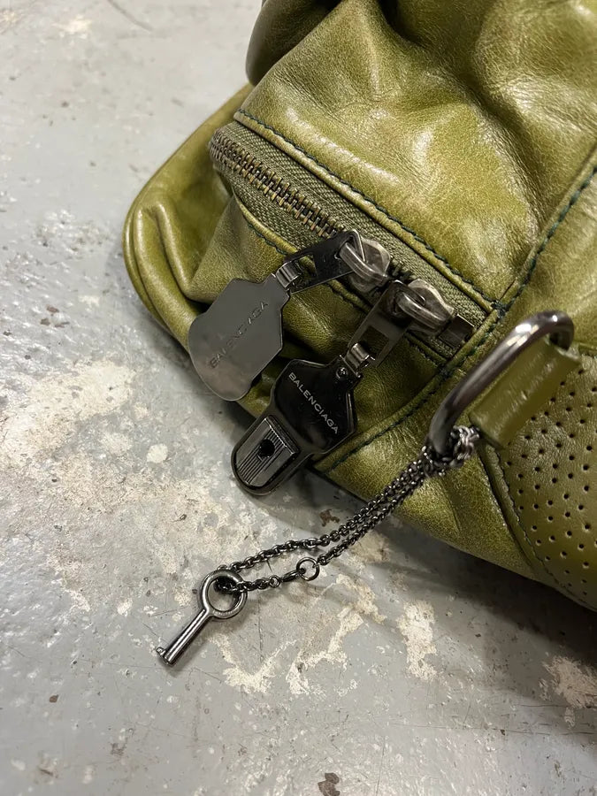 Balenciaga Olive Green Premium Leather Handle Bag (OS) xiObBSf 8