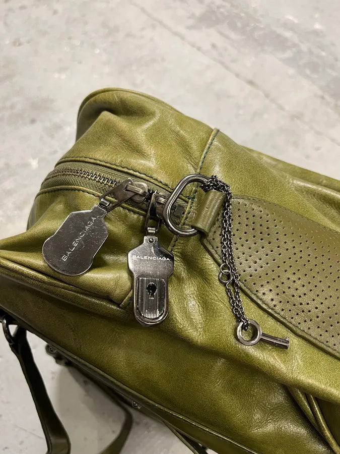 Balenciaga Olive Green Premium Leather Handle Bag (OS) xiObBSf 9