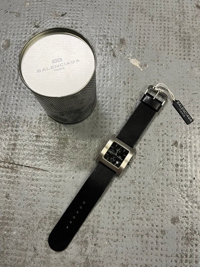 Balenciaga Paris Black Leather Minimalist Watch (OS) FAqvoxg 0