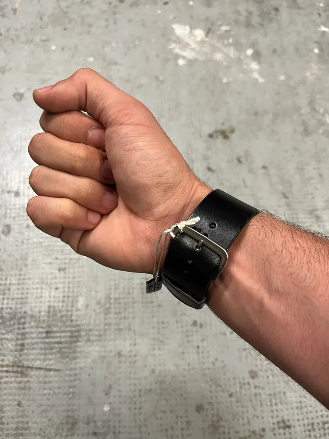 Balenciaga Paris Black Leather Minimalist Watch (OS) FAqvoxg 3