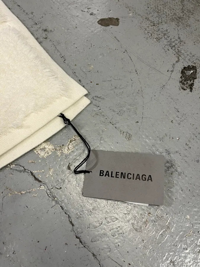 Balenciaga Trompe LOeil Towel Cozy Oversize White Scarf YSYIOve 5