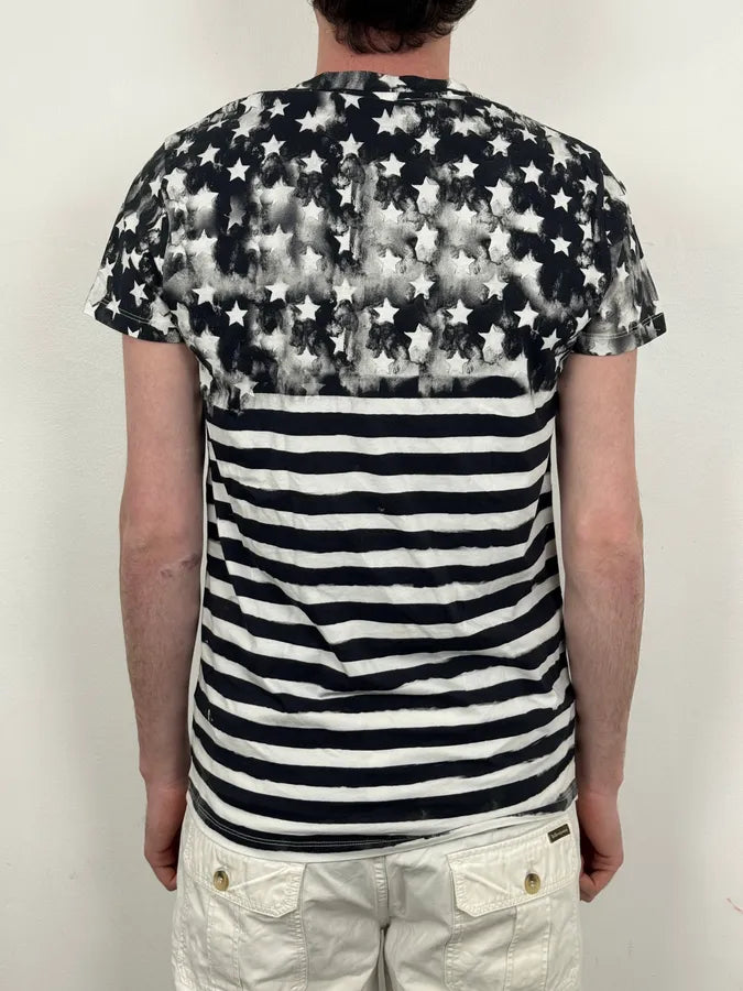 SS2018 Balmain Black & White USA Distressed Star Striped T-Shirt  RqBpUSD 2