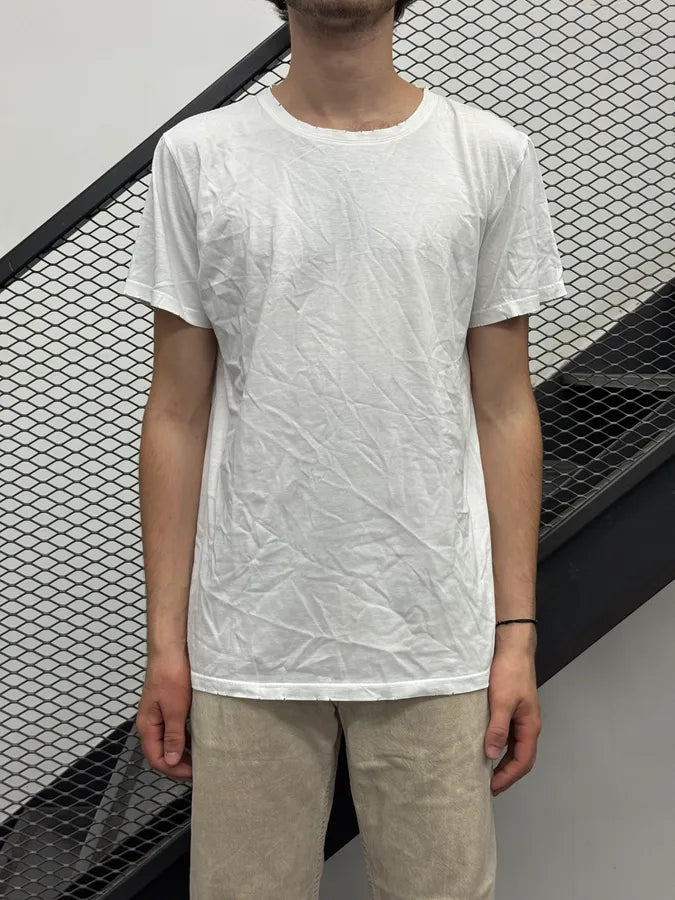 SS2019 Balmain White Distressed Collar T-Shirt Gzgrpax 1