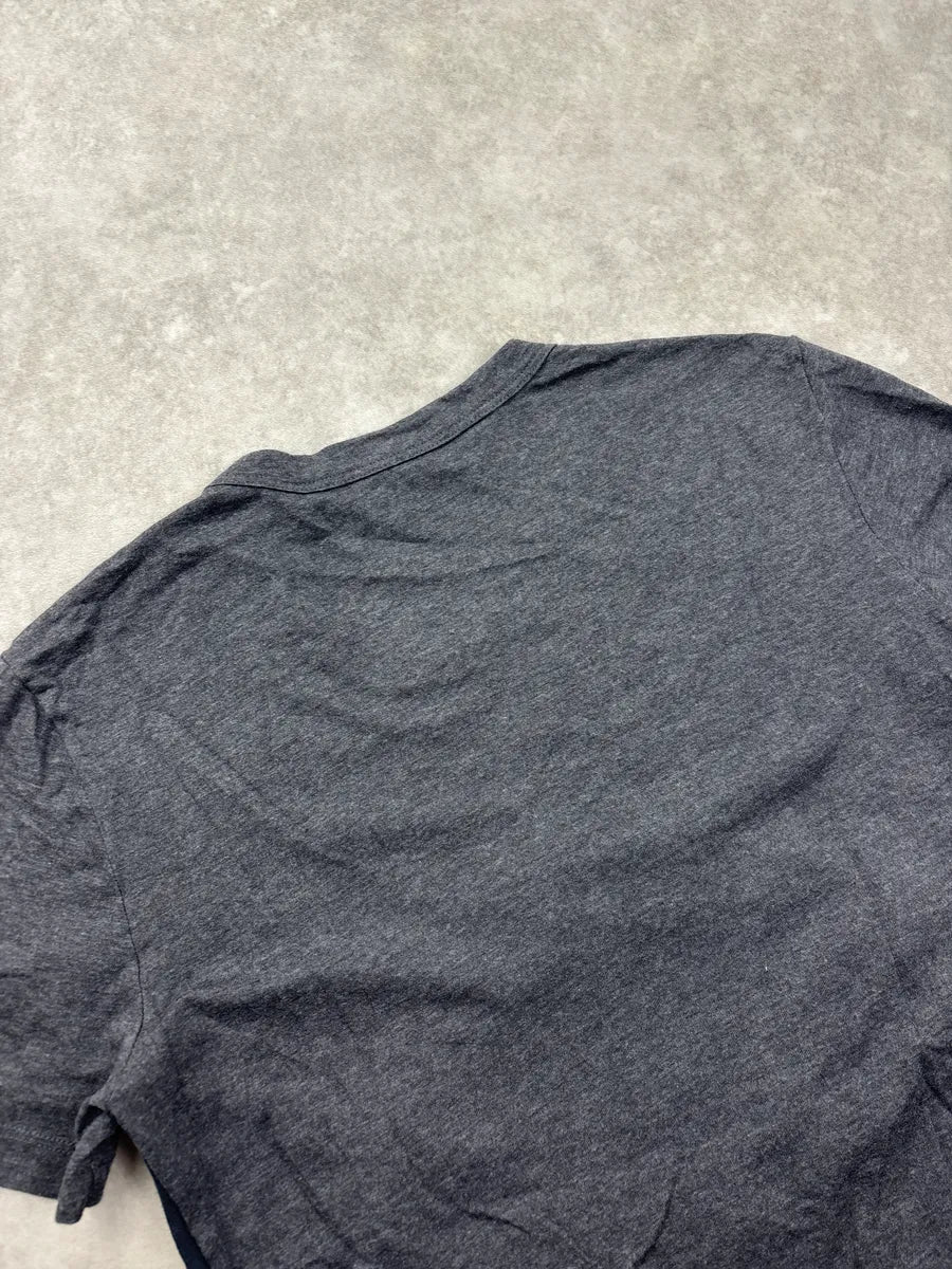 2010s Prada Grey Sequin Crest Embellished T-Shirt blcjfLJW 6