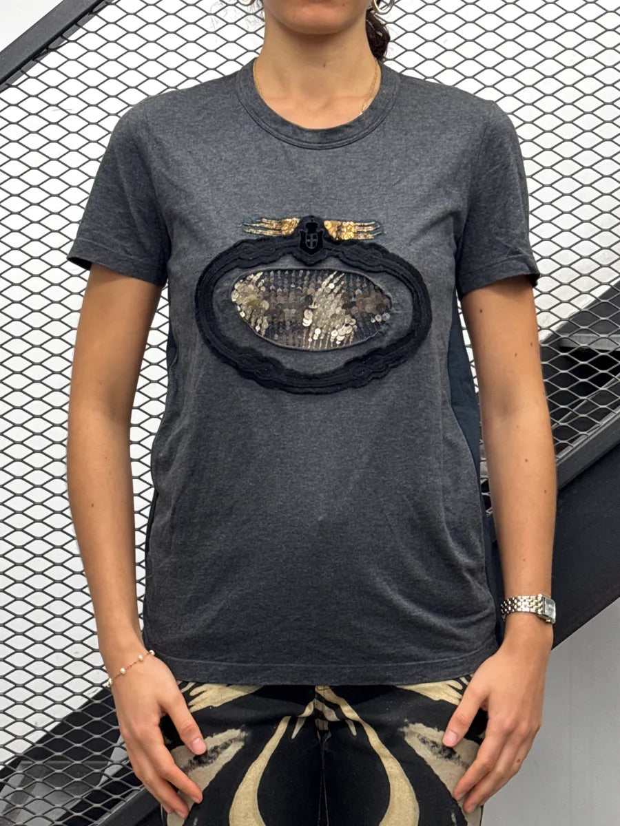 2010s Prada Grey Sequin Crest Embellished T-Shirt blcjfLJW 7