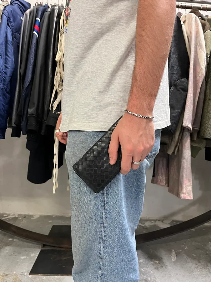 Bottega Veneta Black Signature Leather Wallet LifgZRU 1