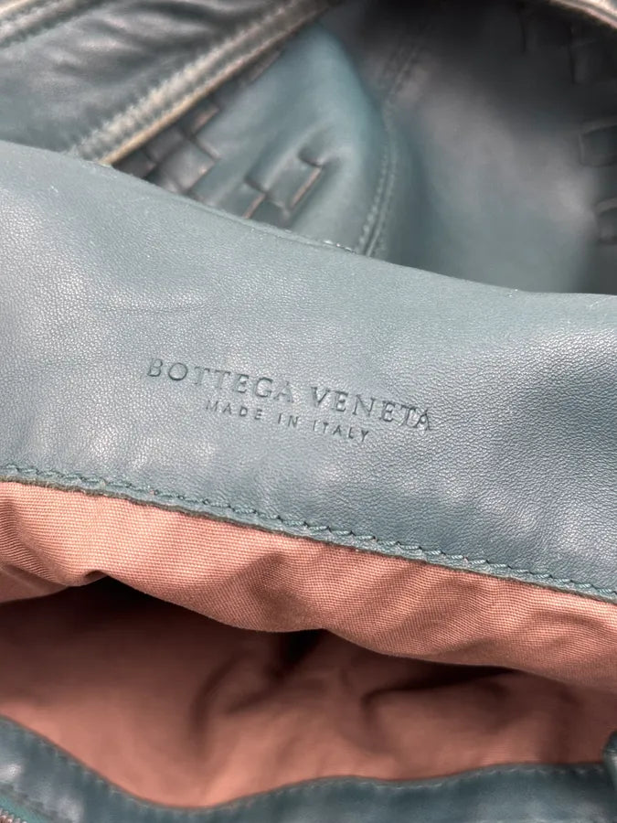 2000s Bottega Veneta Blue Washed Intrecciato Tote Bag KBlSvxp 11