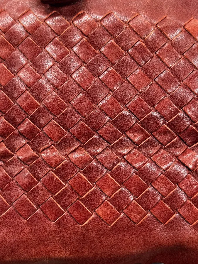 AW2006 Bottega Veneta Red Punching Studs Intrecciato Handle Bag OkNIYFE 6