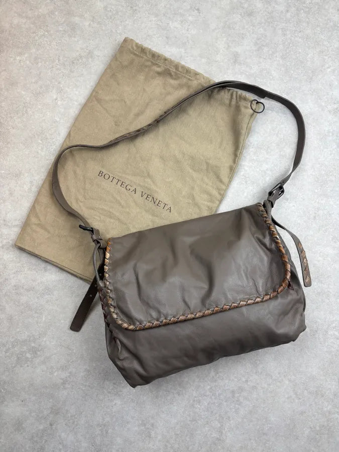 Bottega Veneta Taupe Leather Woven Messenger Bag sCbHCOm 0