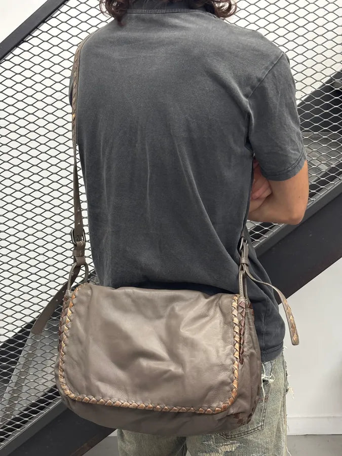 Bottega Veneta Taupe Leather Woven Messenger Bag sCbHCOm 3