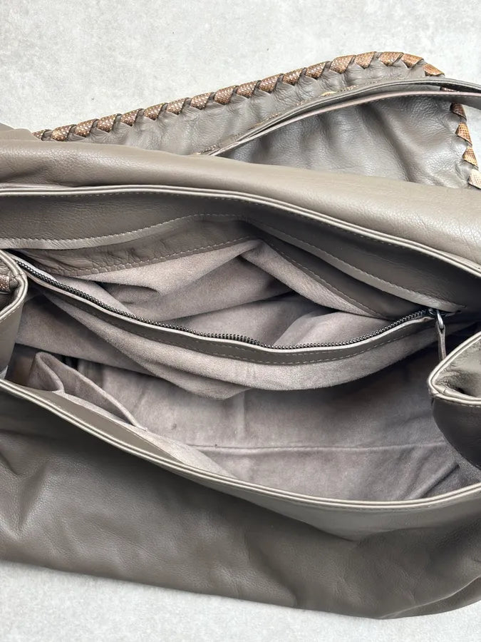 Bottega Veneta Taupe Leather Woven Messenger Bag sCbHCOm 15