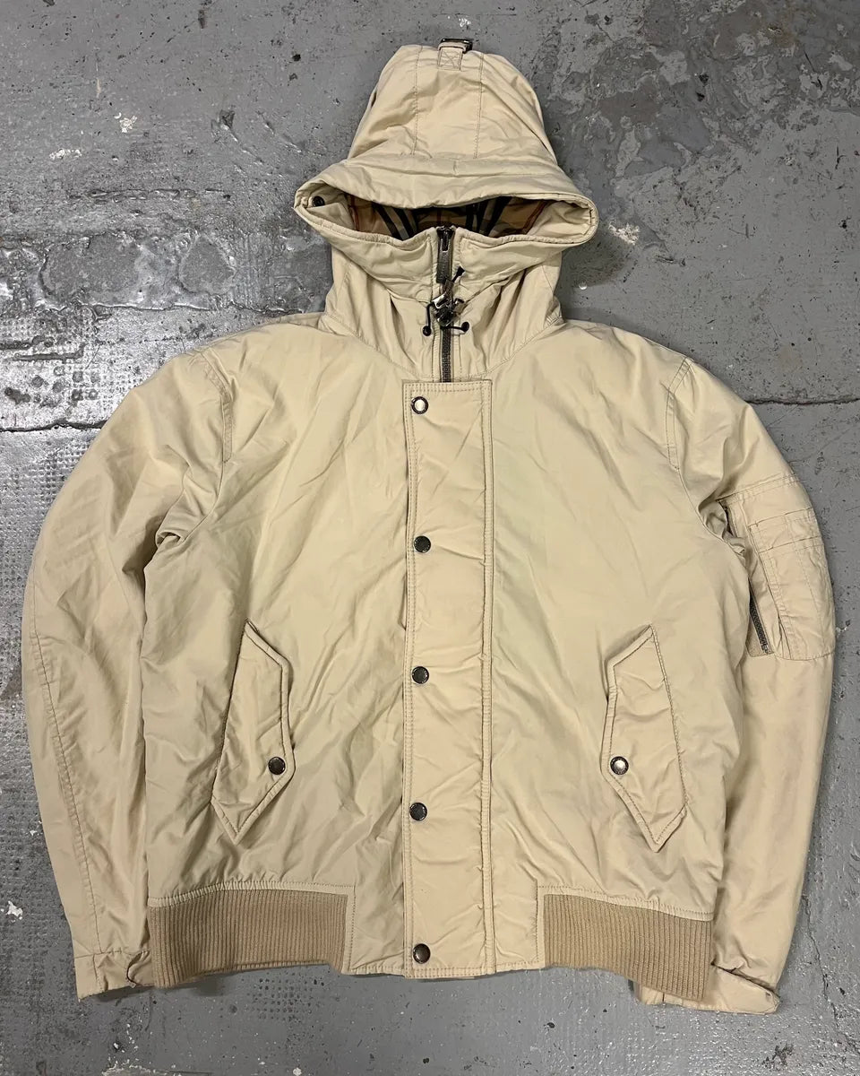 Burberry Creamy Avant-Garde Bomber Jacket (M) SEWBlHK 0