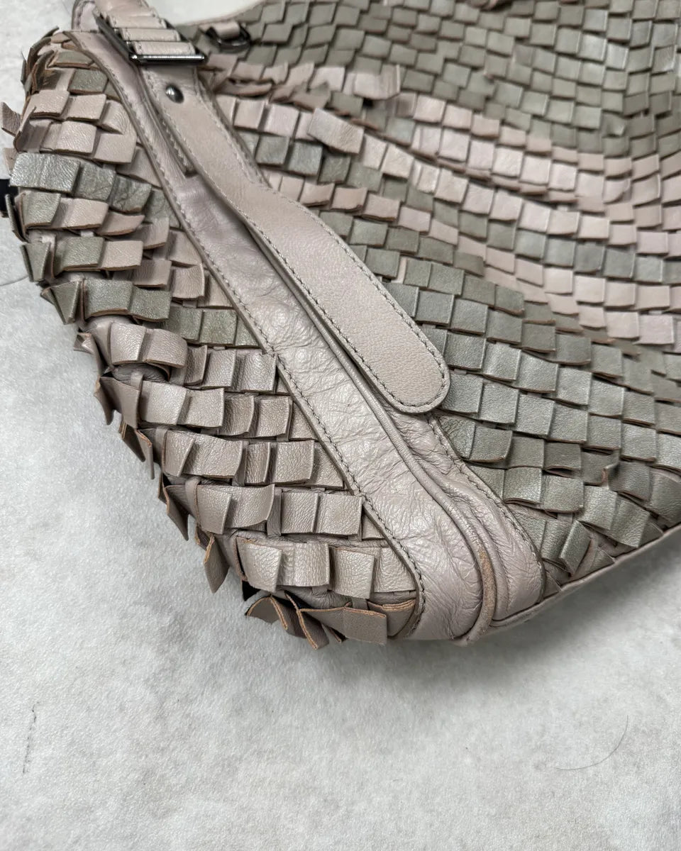 Burberry Grey Leather Textured Handle Bag  mSpdIOE 6