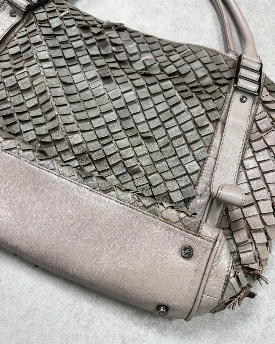 Burberry Grey Leather Textured Handle Bag  mSpdIOE 7