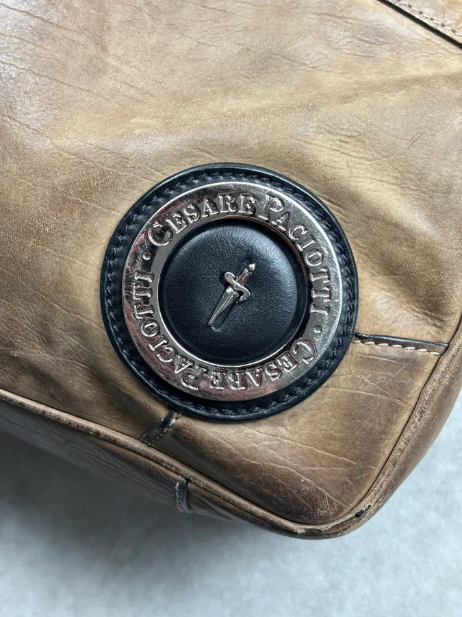 Cesare Paciotti Camel Leather Dagger Shoulder Bag ixdXySp 7