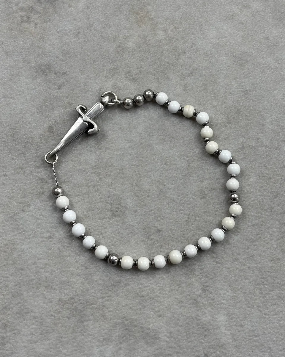 Cesare Paciotti White Beaded Dagger Bracelet JVUCPJt 0