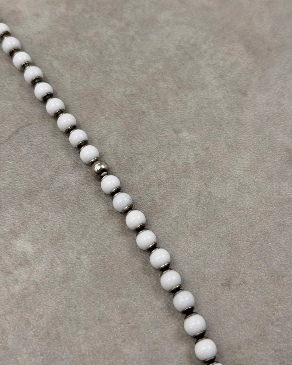 Cesare Paciotti White Pearl Beaded Dagger Necklace nBorlZc 2