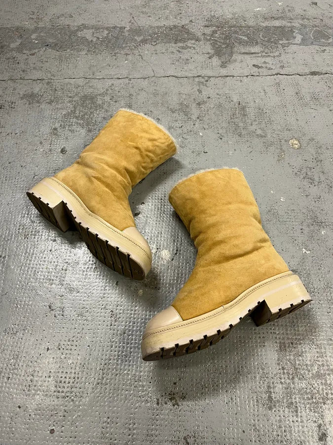 Chanel 20N Beige Suede Shearling CC Toe Suede Boots LSEIolo 2