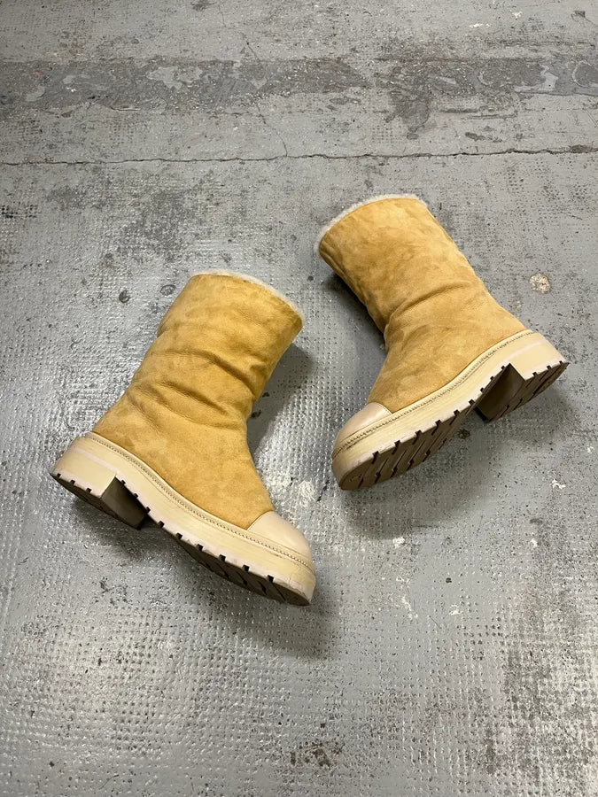Chanel 20N Beige Suede Shearling CC Toe Suede Boots LSEIolo 3