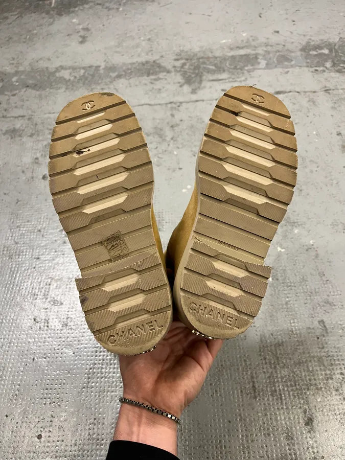 Chanel 20N Beige Suede Shearling CC Toe Suede Boots LSEIolo 7